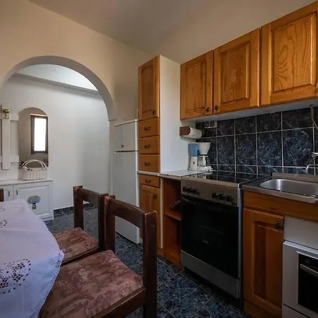 Quaint 2 Bedroom Holiday home *