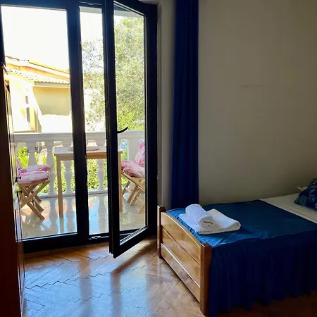 Holiday home Quaint 2 Bedroom