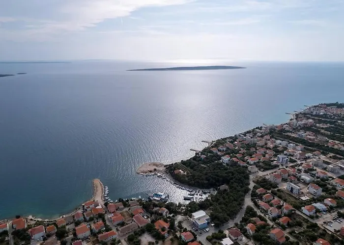 Quaint 2 Bedroom Vakantiehuis *